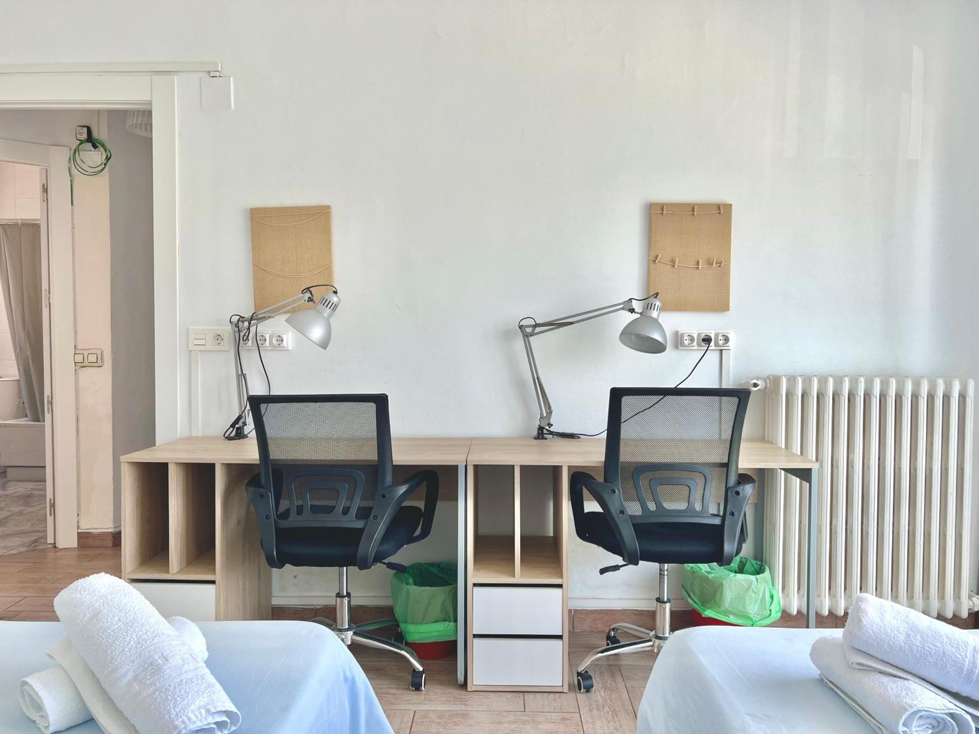 Apartment Jean Xxiii By Aroom - Casa Con Patio Privado Vut-le-11148 *