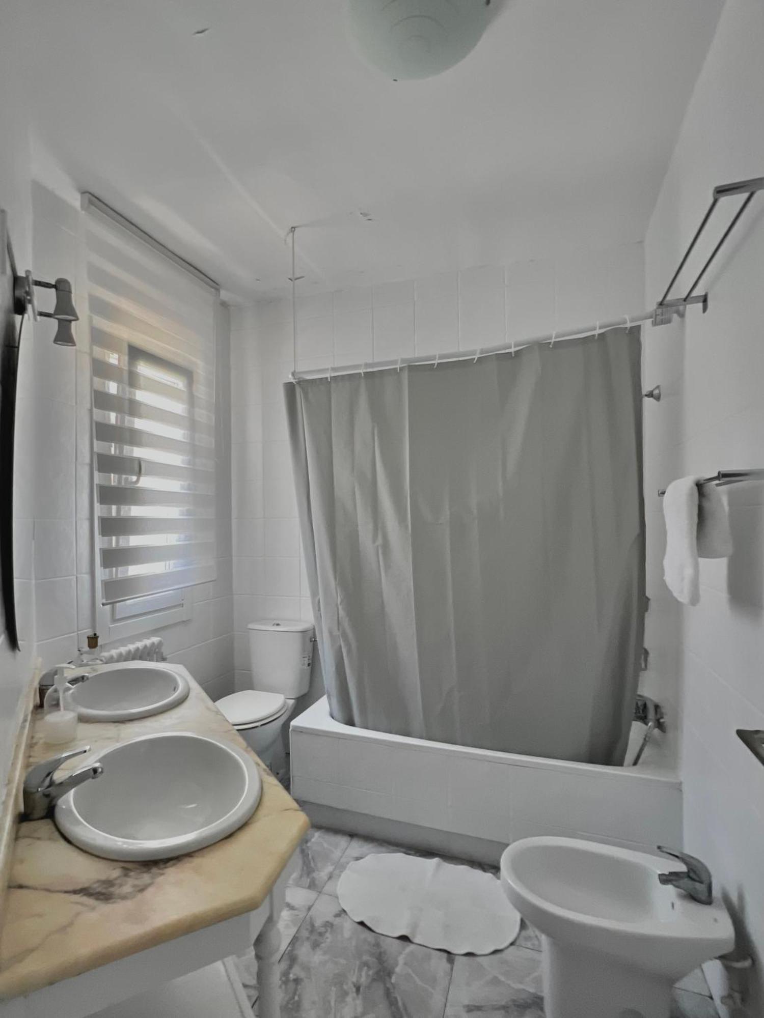Apartamento Jean Xxiii By Aroom - Casa Con Patio Privado Vut-le-11148 León